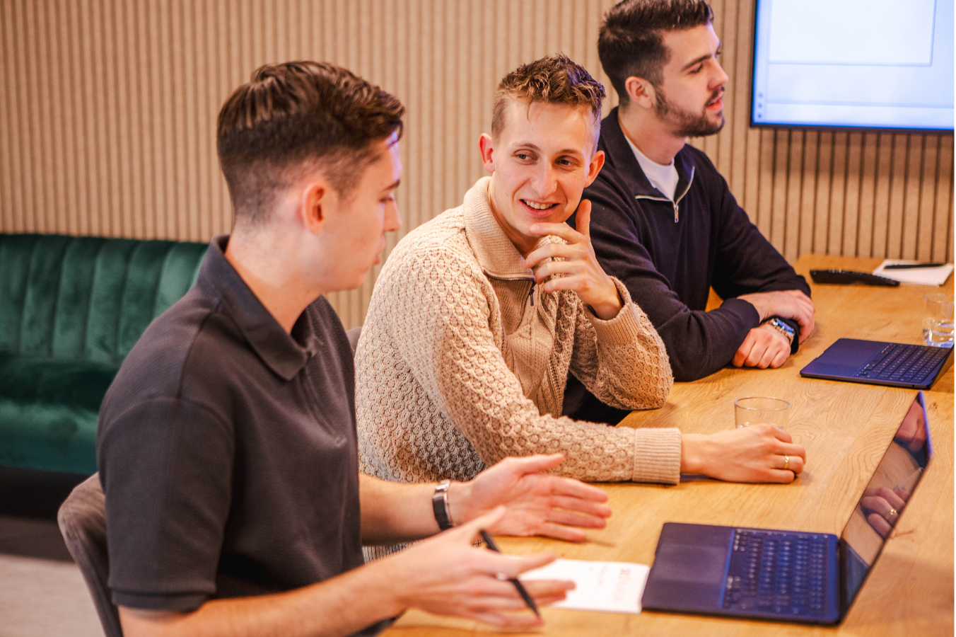 Mensen bezig met Incompany AI-training